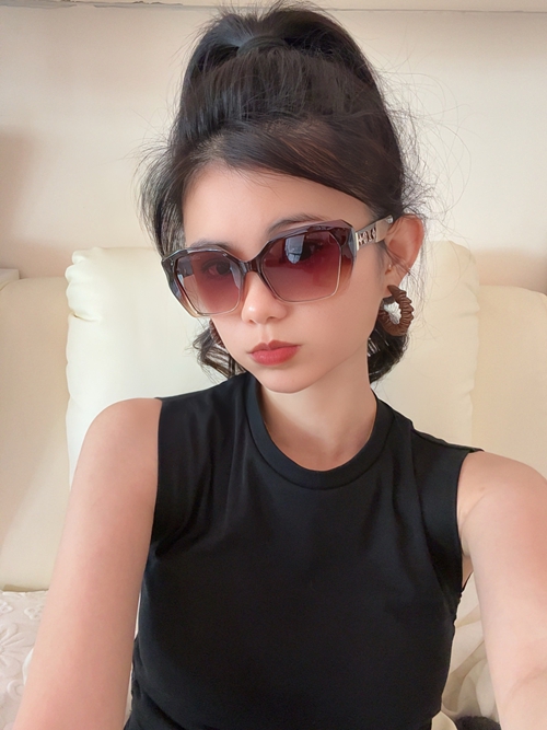 ルイヴィトンサングラス背面デザイン